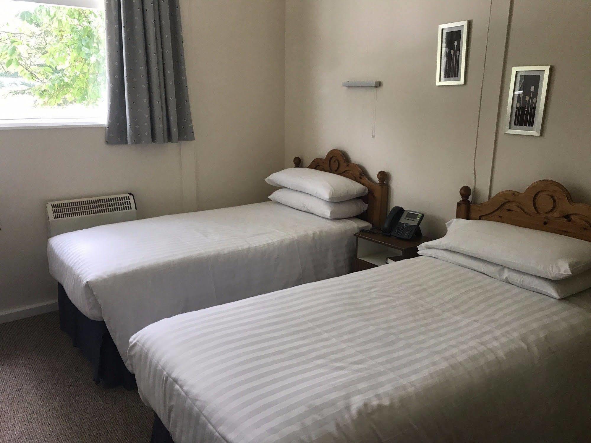 Carrybridge Lakeside Lodge 에니스킬런 외부 사진